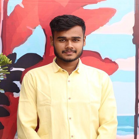 Pavel, Social Media Assistant at DevWizzy
